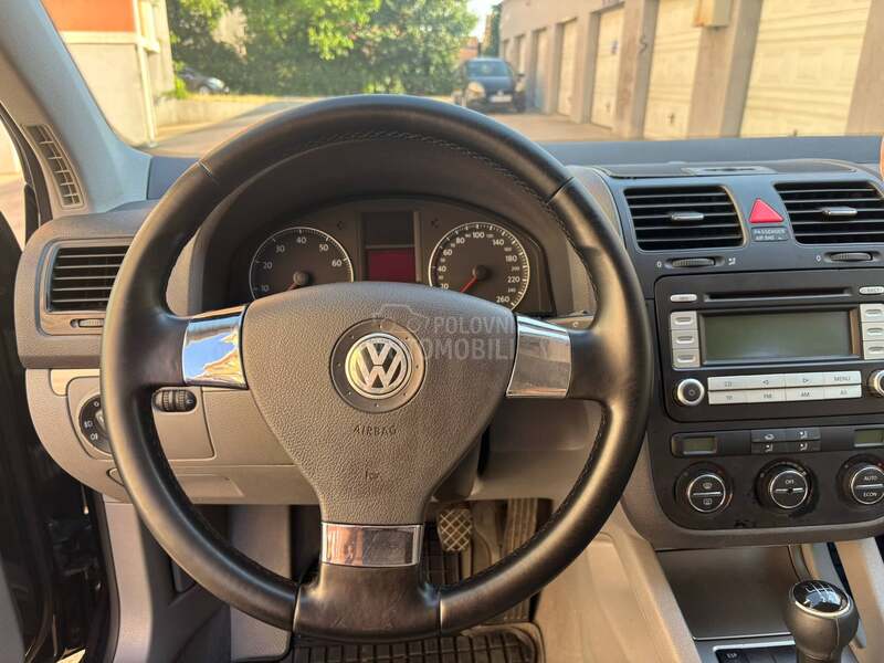 Volkswagen Golf 5 N O V reg 1 godin