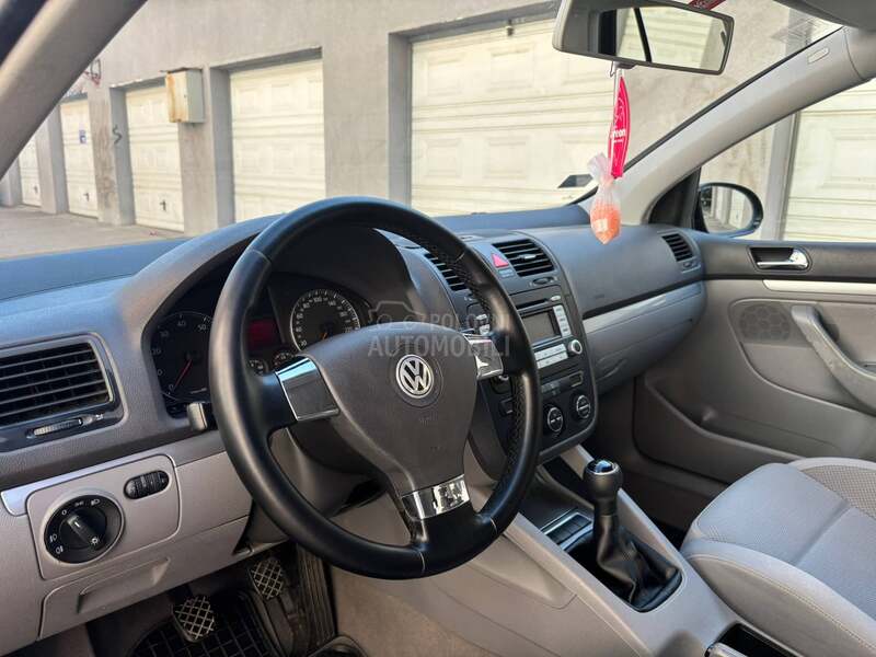 Volkswagen Golf 5 N O V reg 1 godin