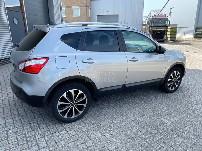 Nissan Qashqai 1.6b pano kam senz