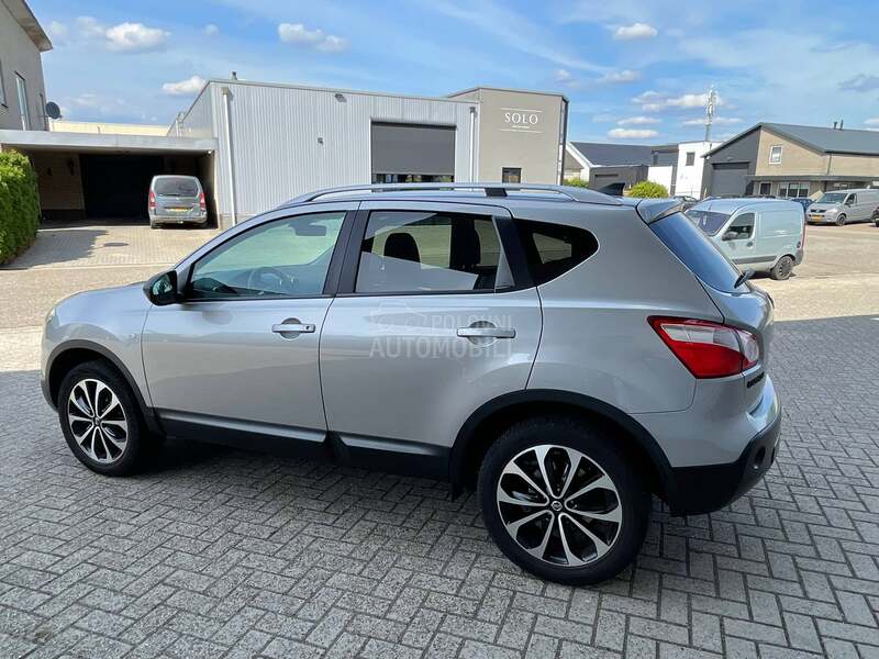 Nissan Qashqai 1.6b pano kam senz