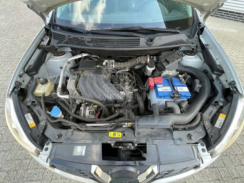 Nissan Qashqai 1.6b pano kam senz