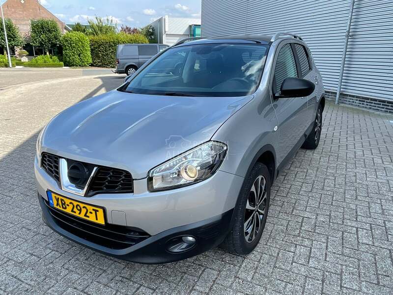 Nissan Qashqai 1.6b pano kam senz