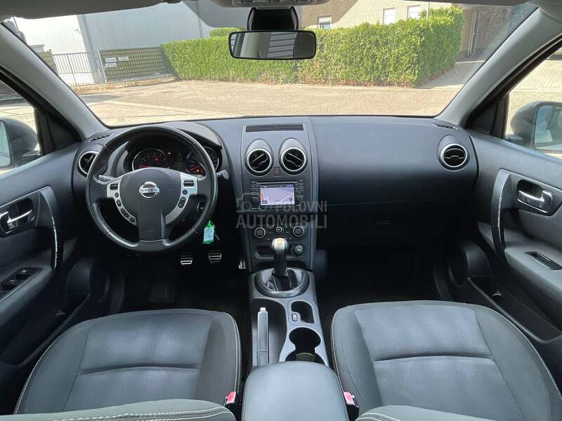Nissan Qashqai 1.6b pano kam senz