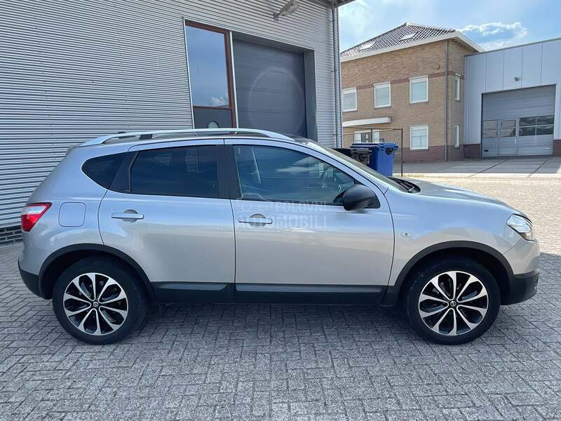 Nissan Qashqai 1.6b pano kam senz