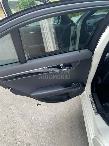 Mercedes Benz C 200 