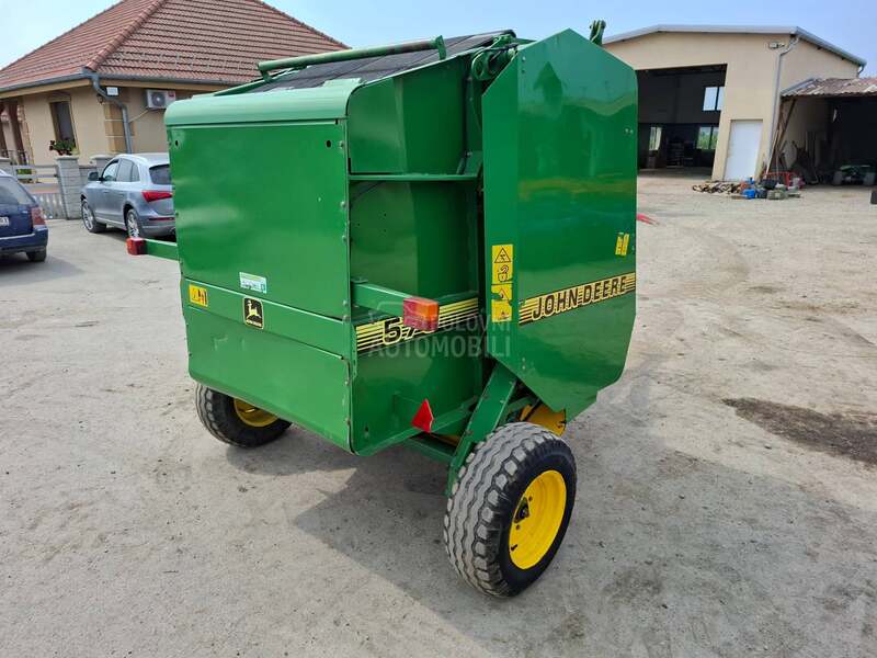 John Deere 570