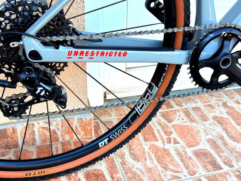 BMC Urs carbon