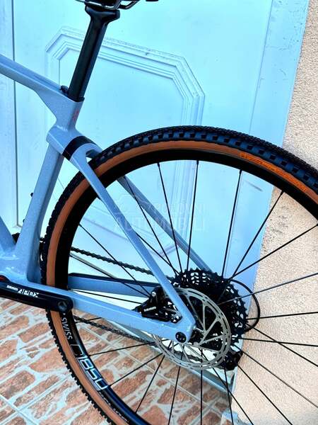 BMC Urs carbon