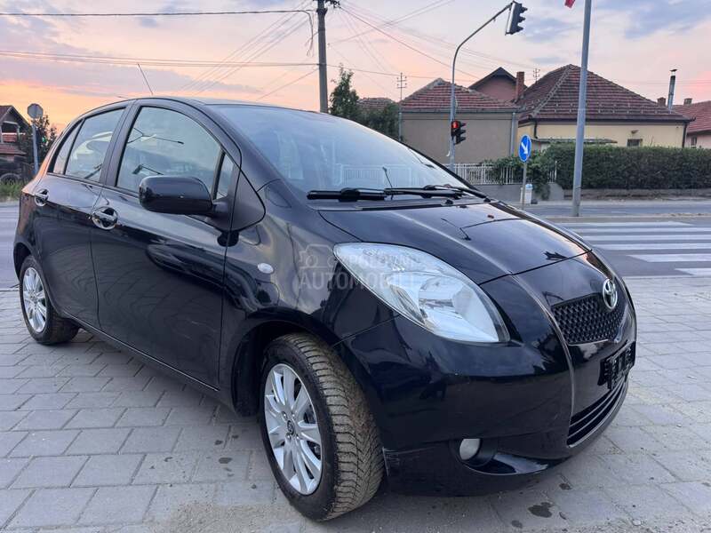 Toyota Yaris 1,3 BEN ŠVAJ NOV