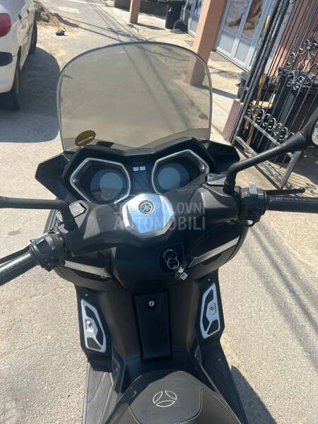 Yamaha x max