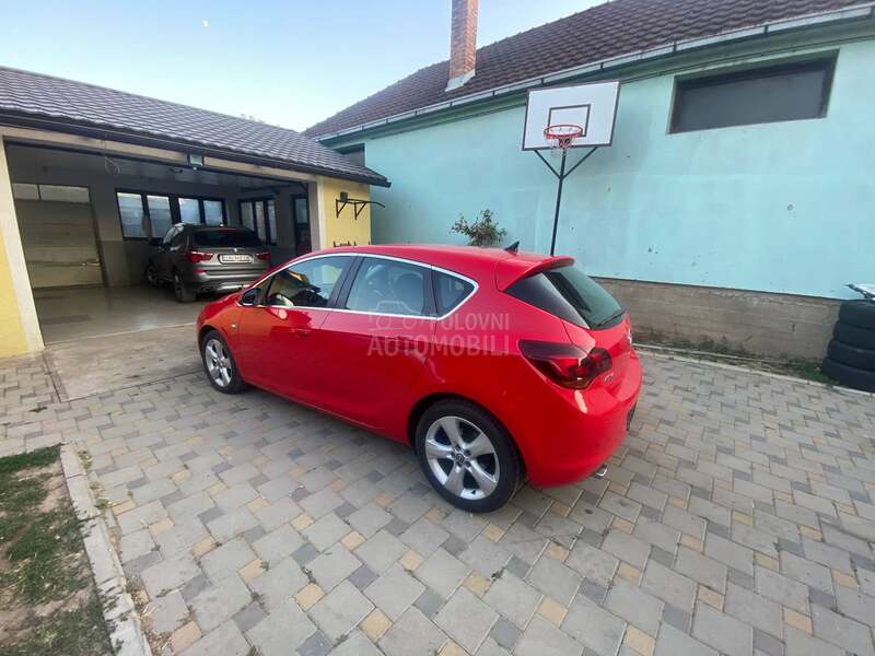 Opel Astra J 1.4 TOOP