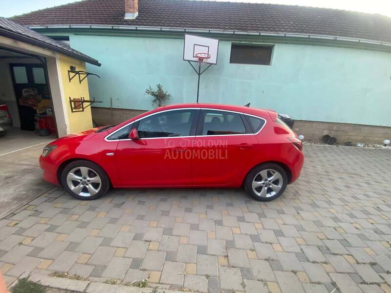 Opel Astra J 1.4 TOOP