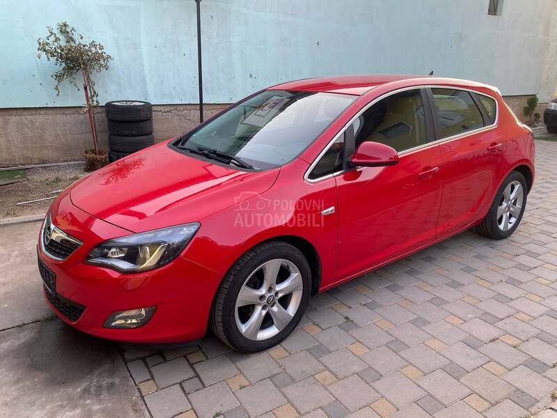 Opel Astra J 1.4 TOOP