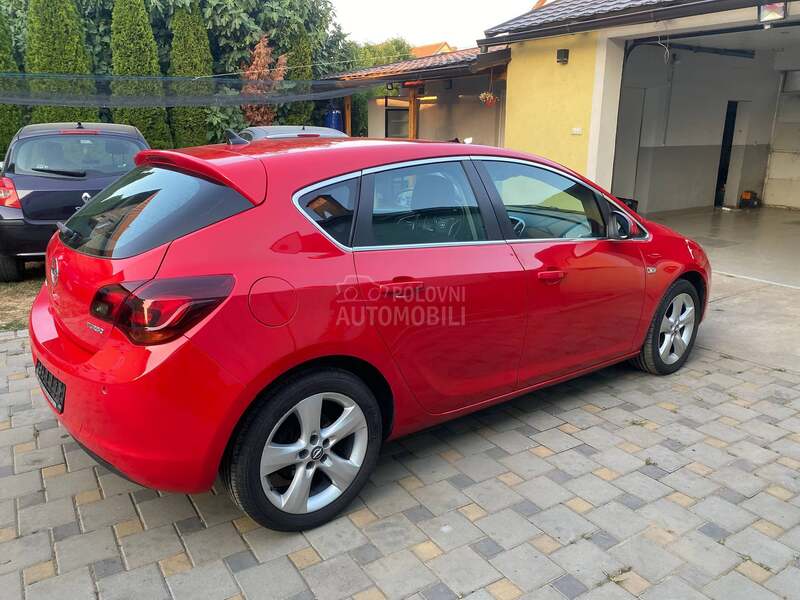Opel Astra J 1.4 TOOP