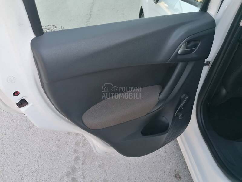 Citroen C3 1.2i SELECTION CH
