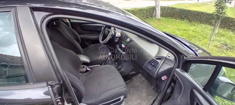 Citroen C4 1.6 16v VTR PLUS