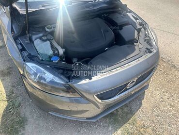 Farovi za Volvo V40 od 2013. do 2018. god.