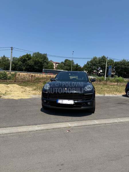 Porsche Macan S