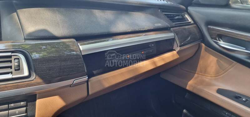 BMW 730 