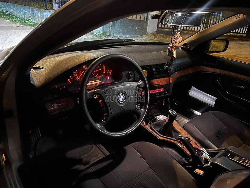 BMW 525 E39