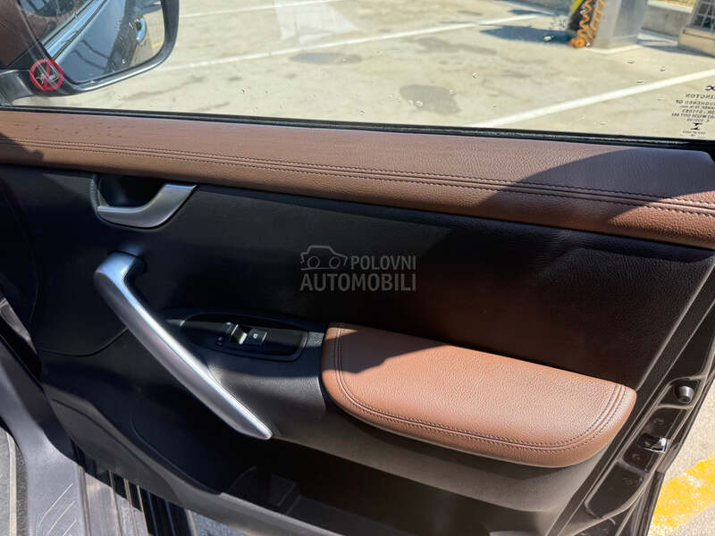 Mercedes Benz X klasa 350D