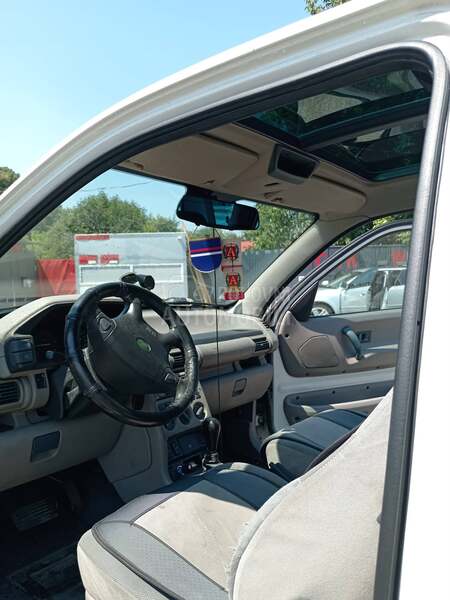 Land Rover Freelander 