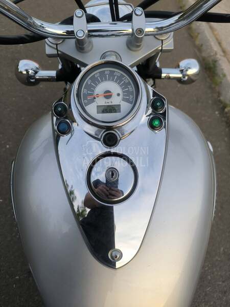 Suzuki Intruder