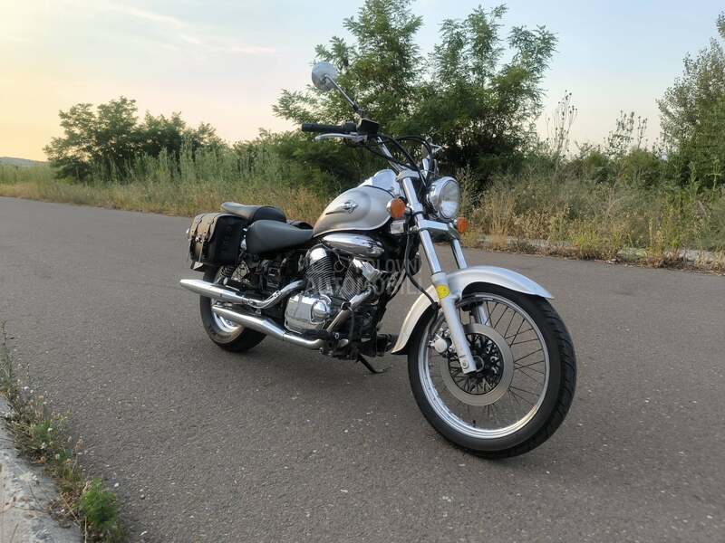 Suzuki Intruder