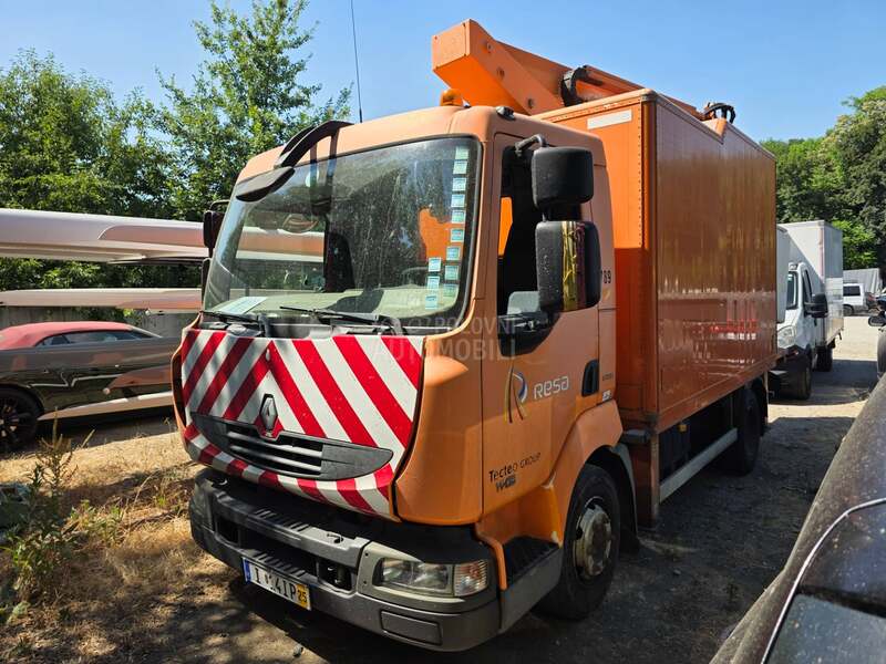 Renault Midlum