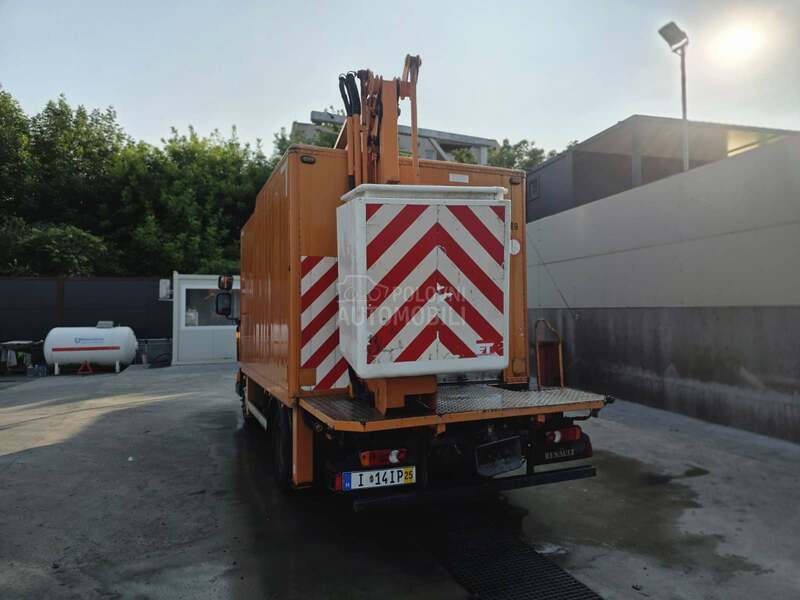 Renault Midlum