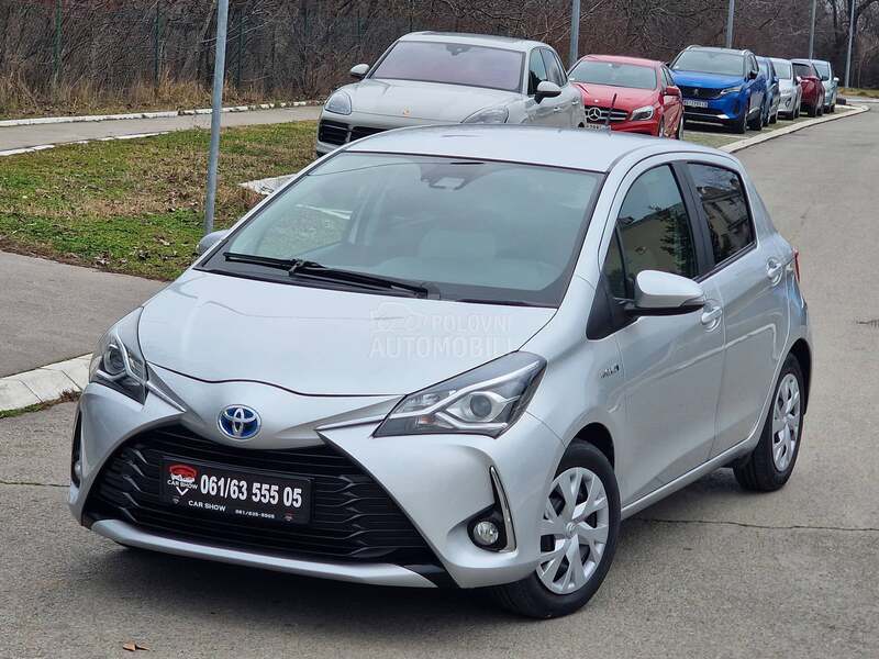 Toyota Yaris 1.5 Hybrid Business