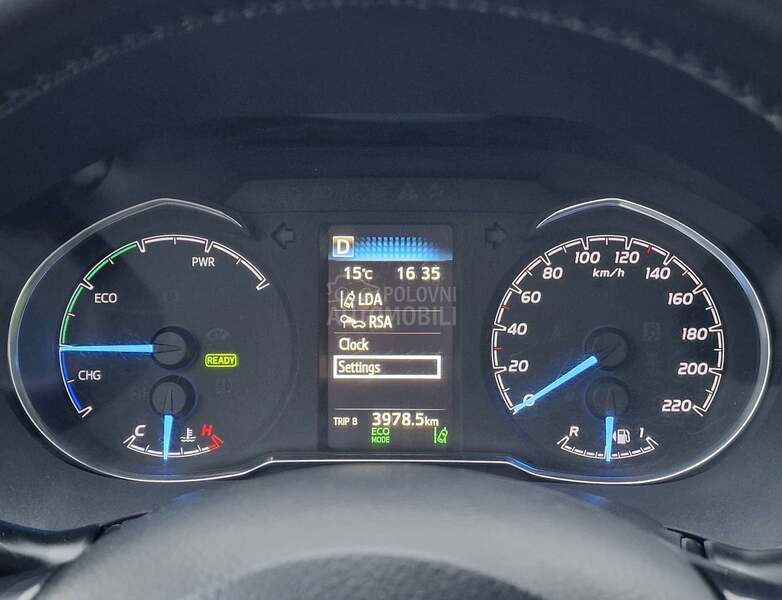 Toyota Yaris 1.5 Hybrid Business