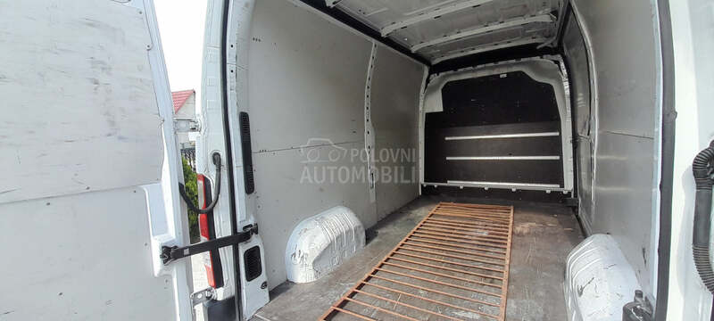 Renault Master 2.3