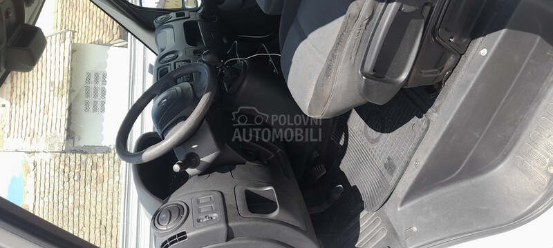Renault Master 2.3