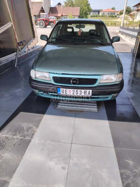 Opel Astra F 