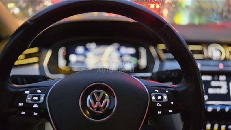 Volkswagen Passat B8 2.0 TDI VIRTUAL/PANO