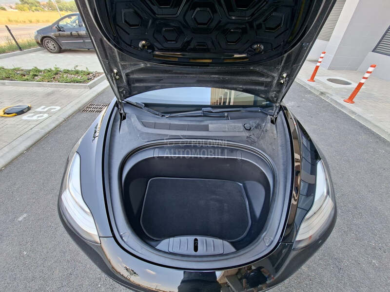Tesla Model 3 Performance