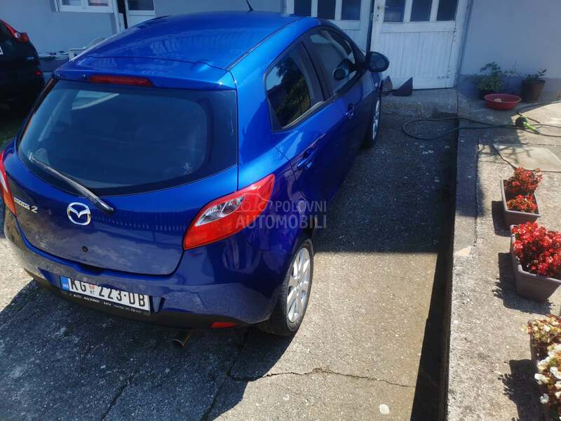 Mazda 2 