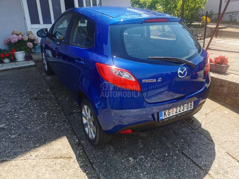 Mazda 2 