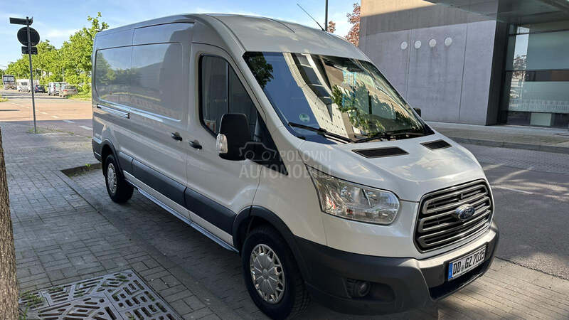 Ford Transit kombi