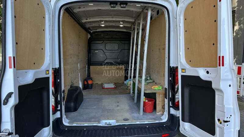 Ford Transit kombi