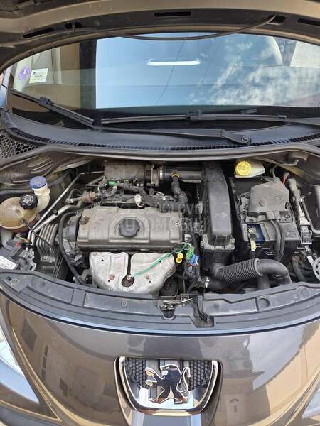 Peugeot 207 1.4 pezo motor