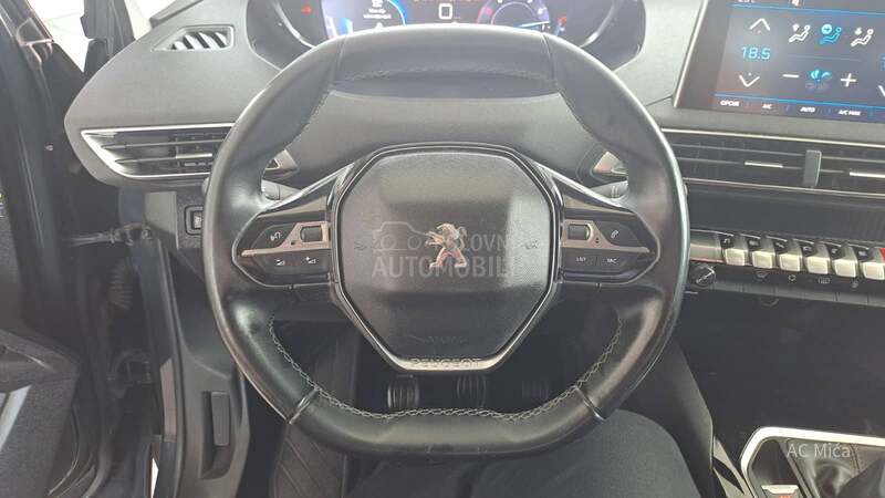Peugeot 3008 1.2 PURE NAV ALU LED