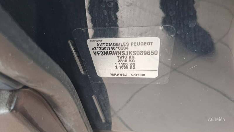 Peugeot 3008 1.2 PURE NAV ALU LED