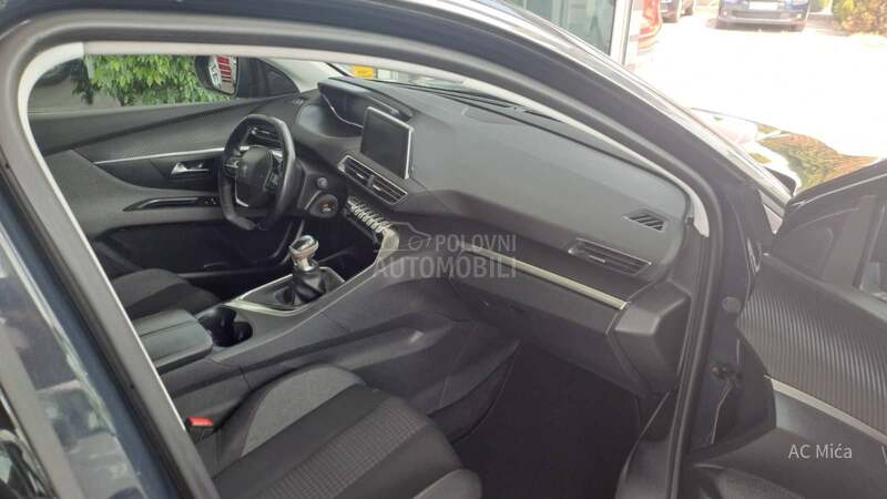 Peugeot 3008 1.2 PURE NAV ALU LED