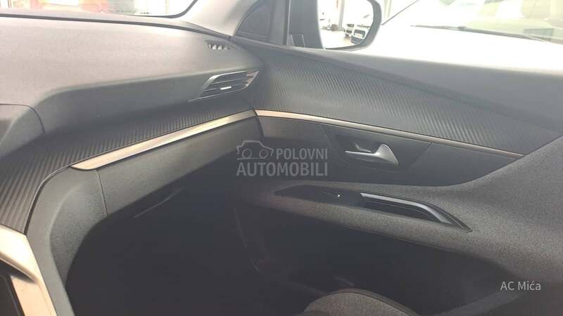 Peugeot 3008 1.2 PURE NAV ALU LED
