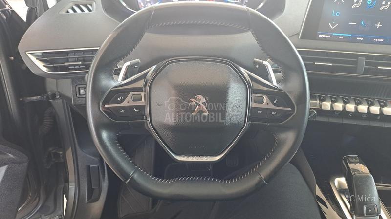 Peugeot 5008 1.5 BLU NAV ALU KAM