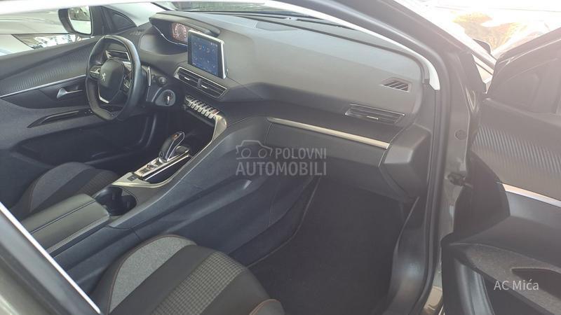Peugeot 5008 1.5 BLU NAV ALU KAM