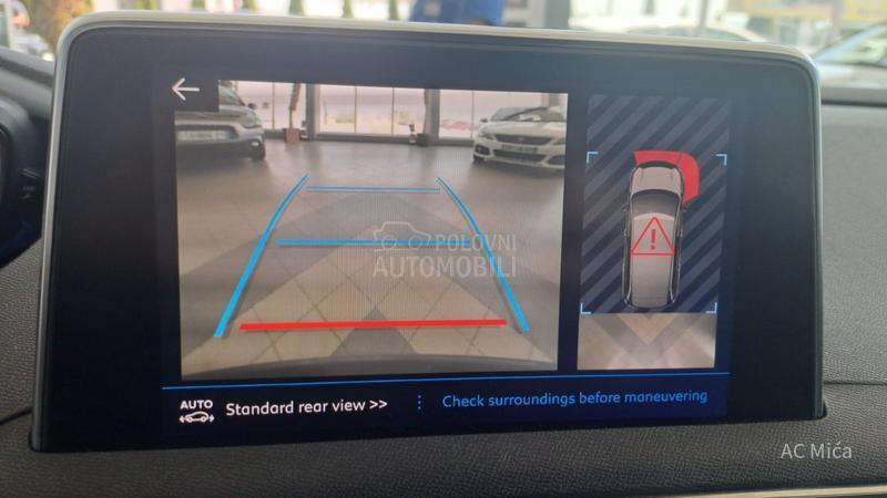 Peugeot 5008 1.5 BLU NAV ALU KAM