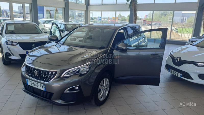 Peugeot 5008 1.5 BLU NAV ALU KAM